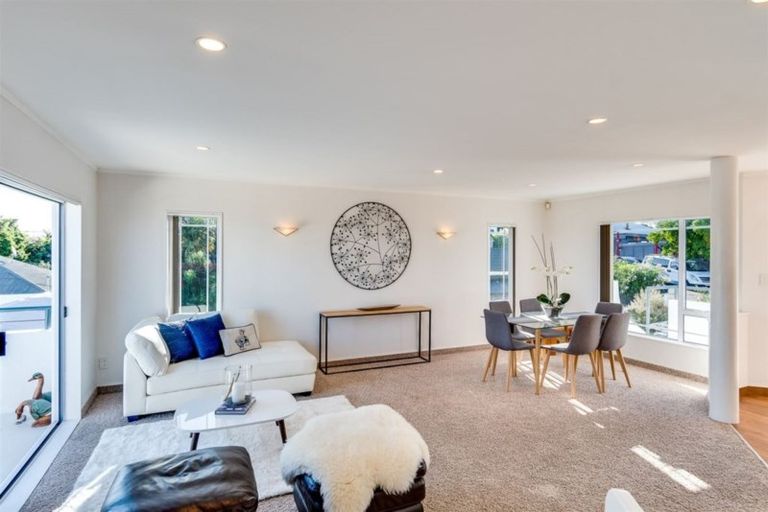 Photo of property in 29 Enfield Road, Hospital Hill, Napier, 4110