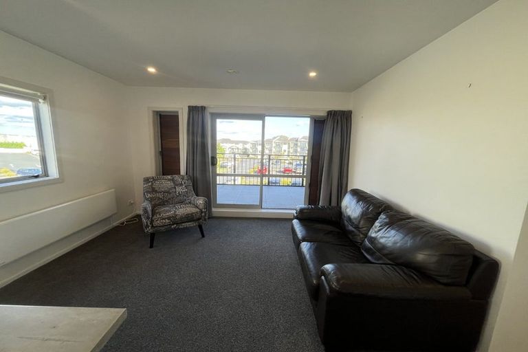 Photo of property in 16c/71 Spencer Road, Oteha, Auckland, 0632