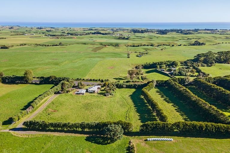 Photo of property in 1469 South Road, Kaitake, New Plymouth, 4374