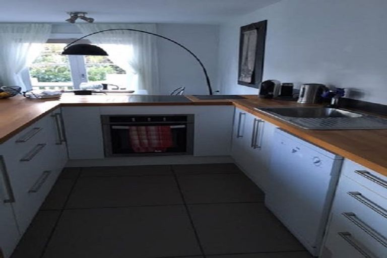 Photo of property in 32 Remu Place, Greenhithe, Auckland, 0632