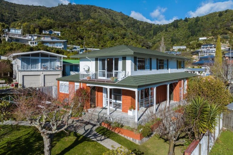 Photo of property in 6a Seaview Crescent, Picton, 7220