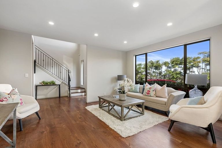 Photo of property in 33 Kilkelly Avenue, Pinehill, Auckland, 0632