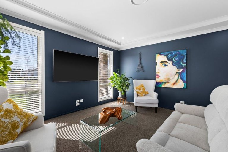 Photo of property in 17 Rakaia Way, Poraiti, Napier, 4112