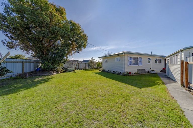 Photo of property in 74 Meeanee Road, Taradale, Napier, 4112