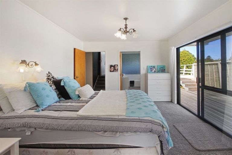 Photo of property in 4 Channel View Road, Clarks Beach, Pukekohe, 2679