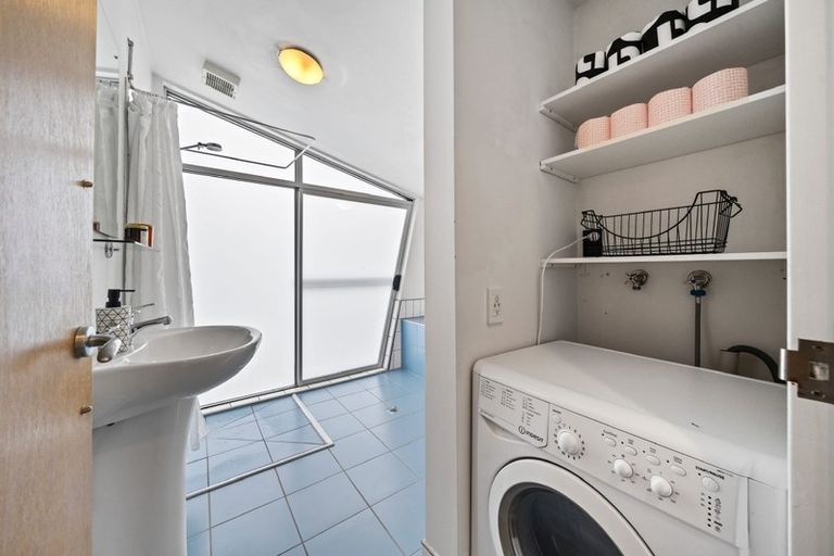 Photo of property in 14a Hanson Street, Mount Cook, Wellington, 6021