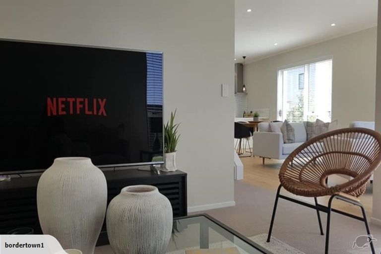 Photo of property in 2 Plover Road, Hobsonville, Auckland, 0616