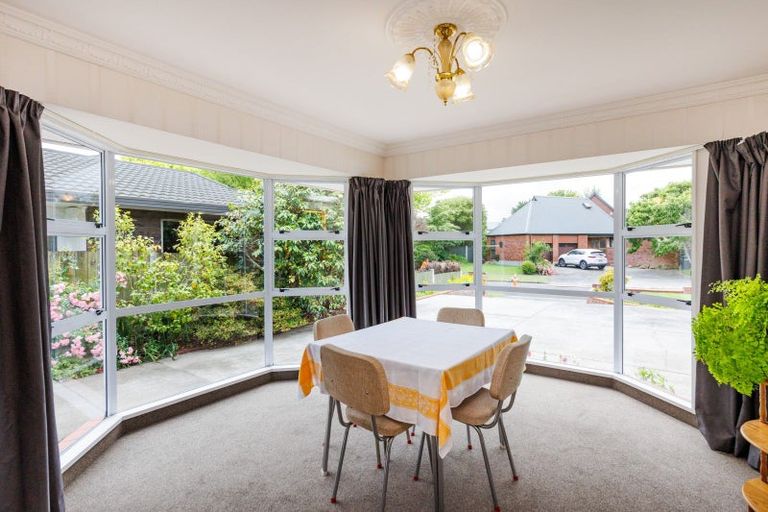 Photo of property in 12 Hind Place, Hokowhitu, Palmerston North, 4410
