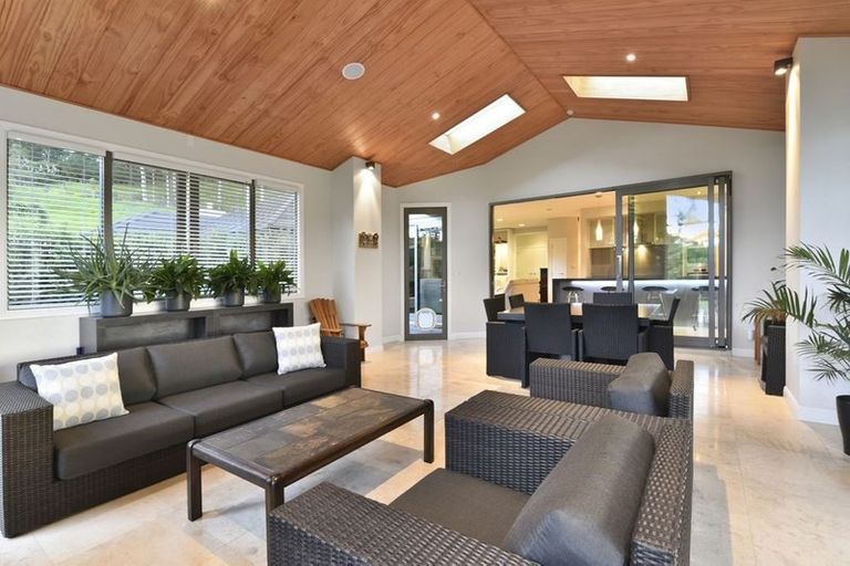 Photo of property in 100 Hobson Road, Lucas Heights, Auckland, 0632