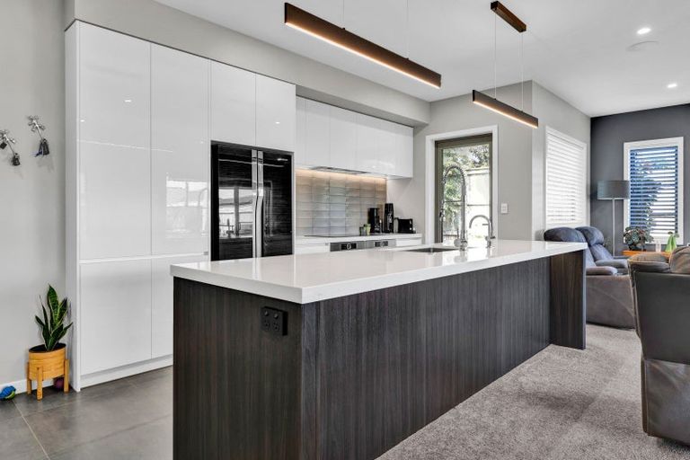 Photo of property in 17 Honeyfield Drive, Whalers Gate, New Plymouth, 4310