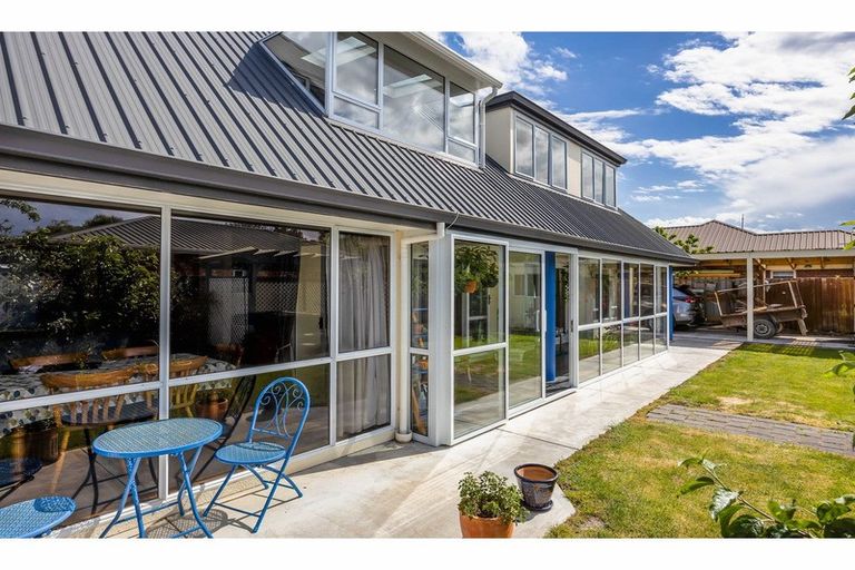Photo of property in 156 Withells Road, Avonhead, Christchurch, 8042