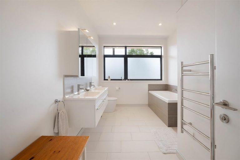 Photo of property in 98 Mytton Heights, Motueka, 7196