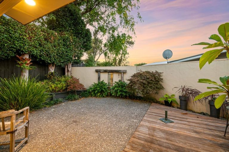 Photo of property in 1/139 Nile Road, Milford, Auckland, 0620