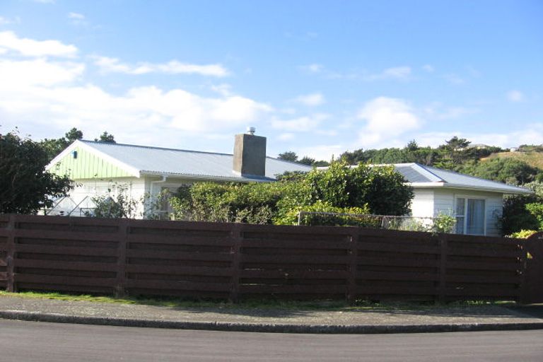 Photo of property in 8 Glen Alton Avenue, Paparangi, Wellington, 6037