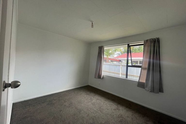 Photo of property in 1/160 Universal Drive, Henderson, Auckland, 0610