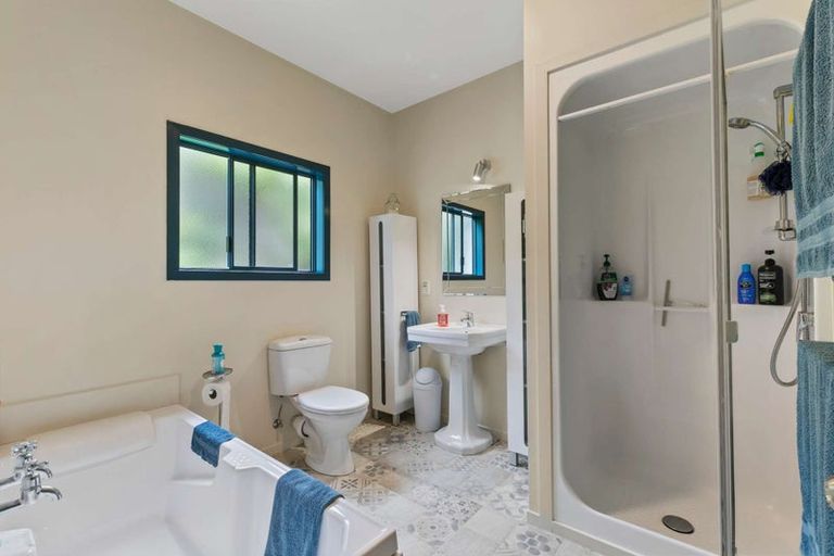 Photo of property in 365 Oneriri Road, Kaiwaka, 0573