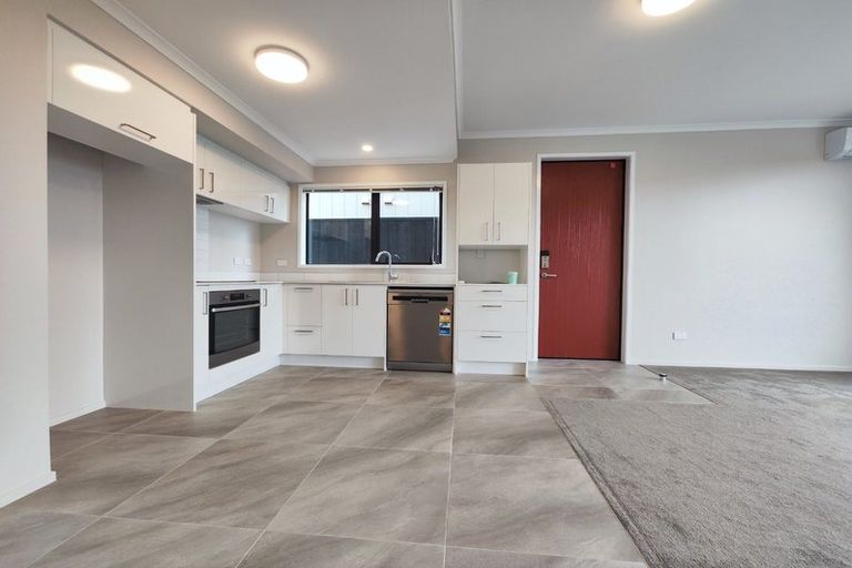 Photo of property in 14 Raranga Lane, Hobsonville, Auckland, 0616