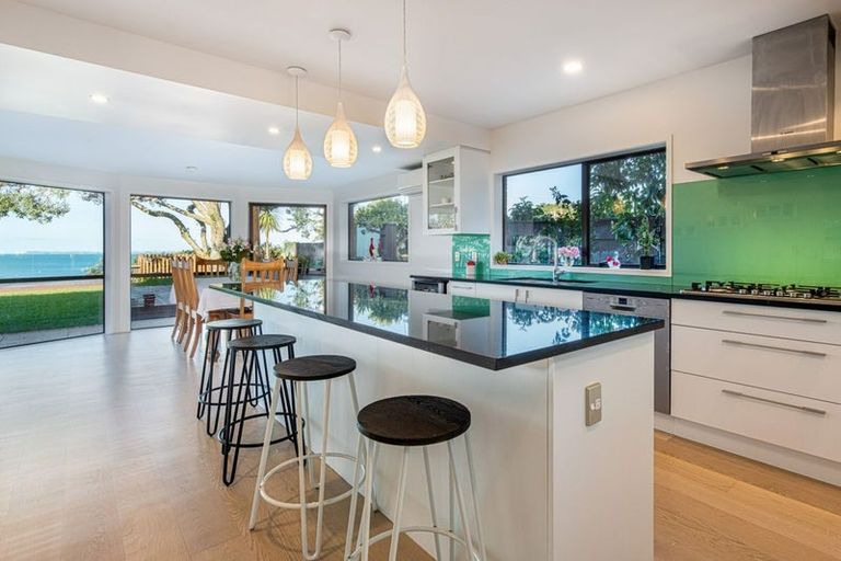 Photo of property in 18 Red Bluff Rise, Campbells Bay, Auckland, 0630