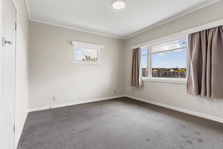 Photo of property in 31 Clevedon Road, Papakura, 2110
