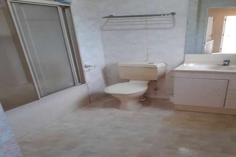 Photo of property in 10 Mcfetridge Place, Hillcrest, Auckland, 0627