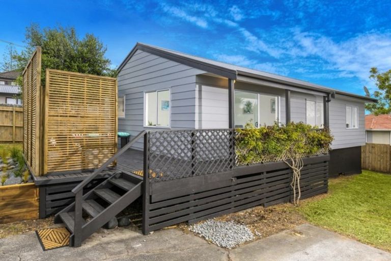 Photo of property in 2/284 Rangatira Road, Beach Haven, Auckland, 0626