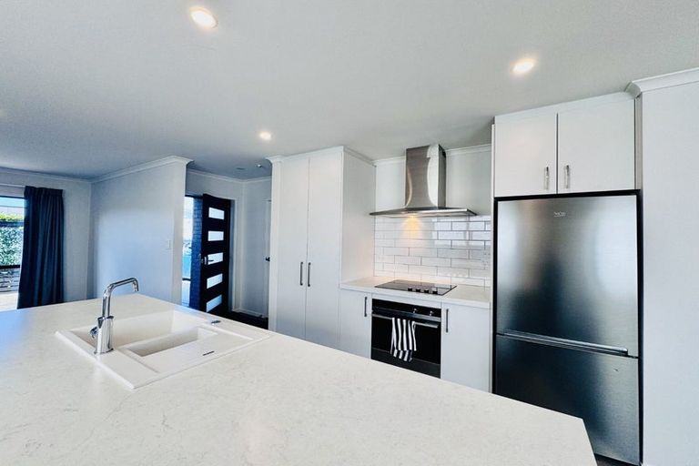 Photo of property in 5 Cable Lane, Halswell, Christchurch, 8025