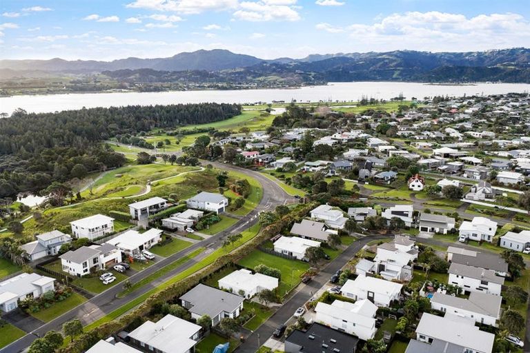 Photo of property in 20 Te Mana Street, Omaha, 0986