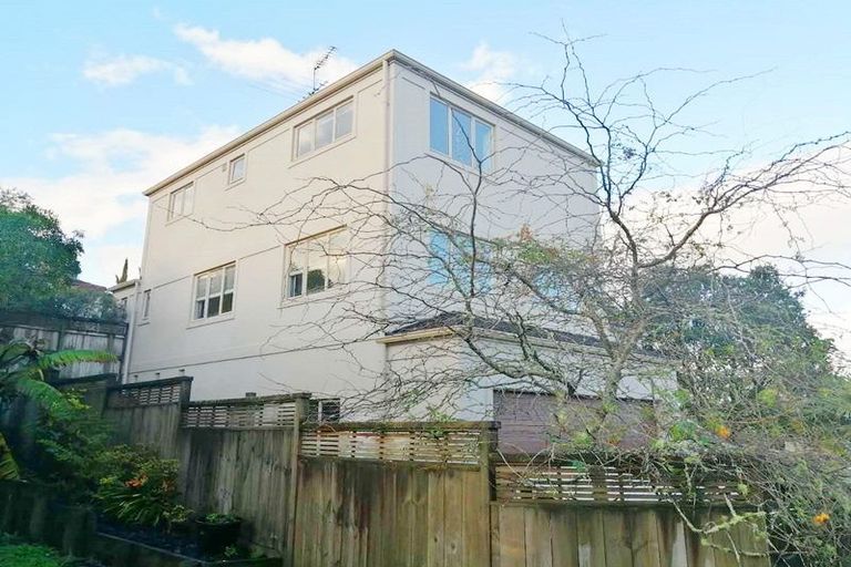 Photo of property in 17 Belle Verde Drive, Sunnynook, Auckland, 0630