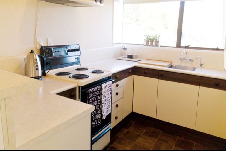 Photo of property in 8 Jasmine Avenue, Dinsdale, Hamilton, 3204