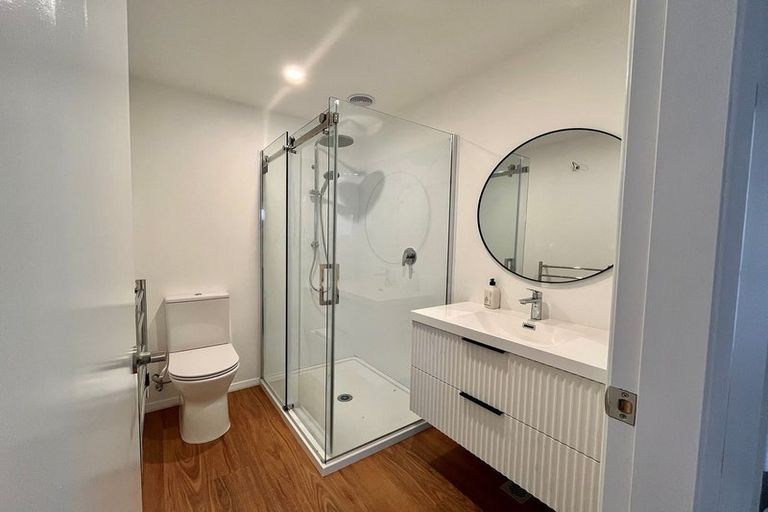 Photo of property in 83 Wai-iti Crescent, Woburn, Lower Hutt, 5010