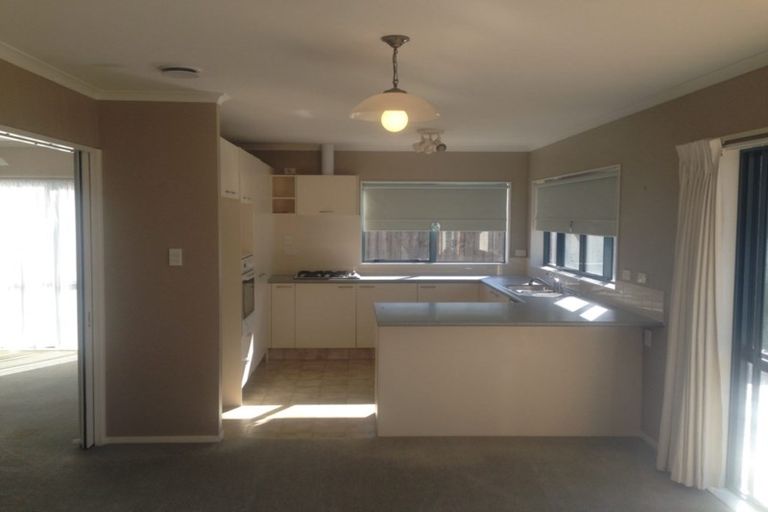 Photo of property in 9 Halstead Place, Huntington Park, Auckland, 2013