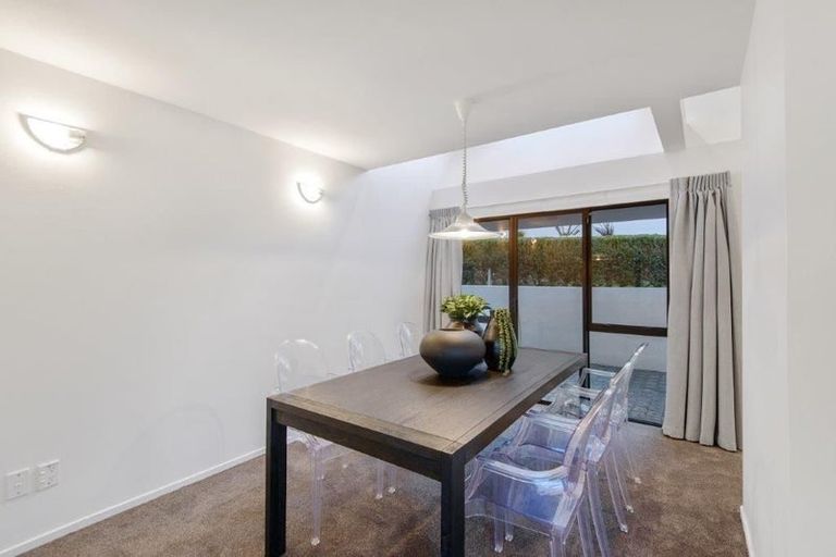 Photo of property in 5 Ledger Lane, Mount Pleasant, Christchurch, 8081