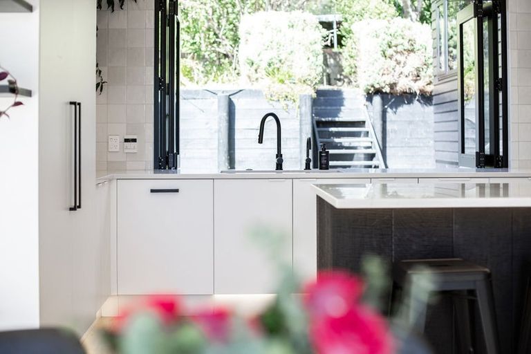 Photo of property in 302 Paremata Road, Whitby, Porirua, 5381