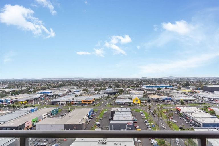 Photo of property in The Rennaissance, 16d/18 Ronwood Avenue, Manukau, Auckland, 2104
