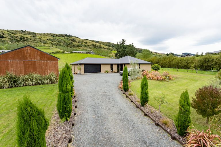 Photo of property in 38 Tara Hills Drive, North Taieri, Mosgiel, 9092