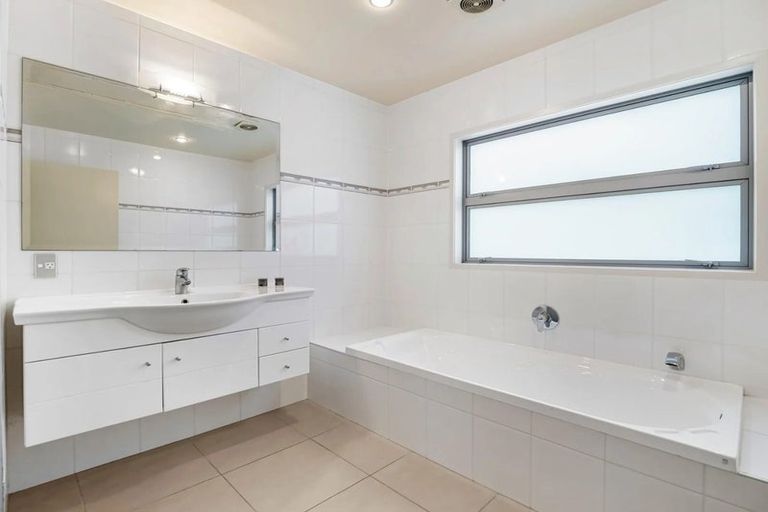 Photo of property in 22 Rita Street, Mount Maunganui, 3116