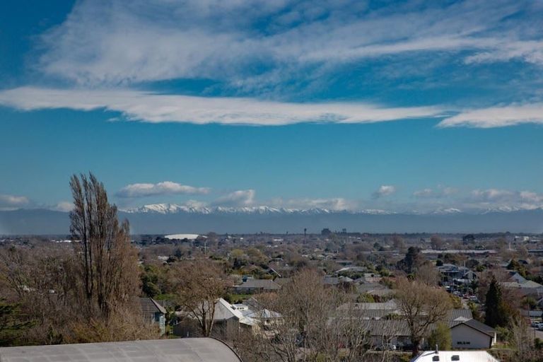 Photo of property in 39 Overdale Drive, Cashmere, Christchurch, 8022