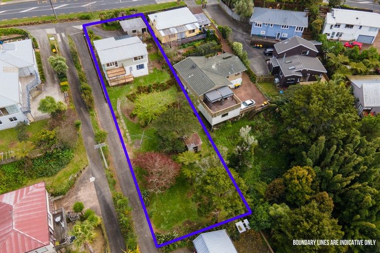 Photo of property in 17 Coronation Road, Hillcrest, Auckland, 0627
