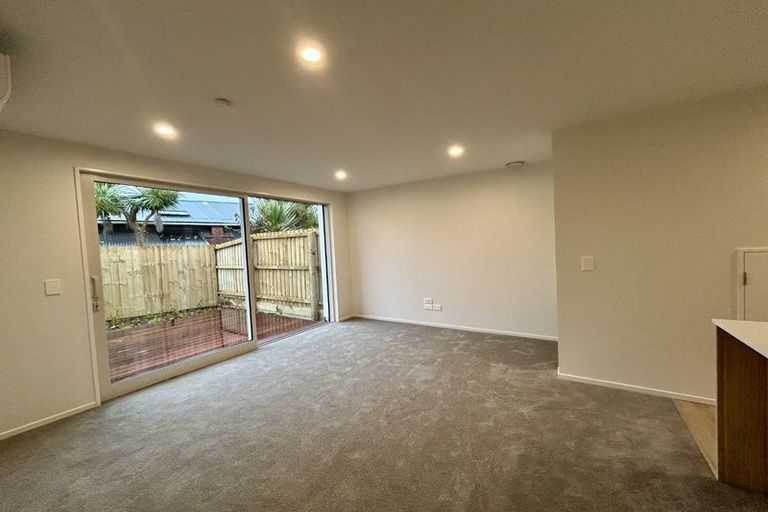 Photo of property in 2/21 Courtenay Street, St Albans, Christchurch, 8014