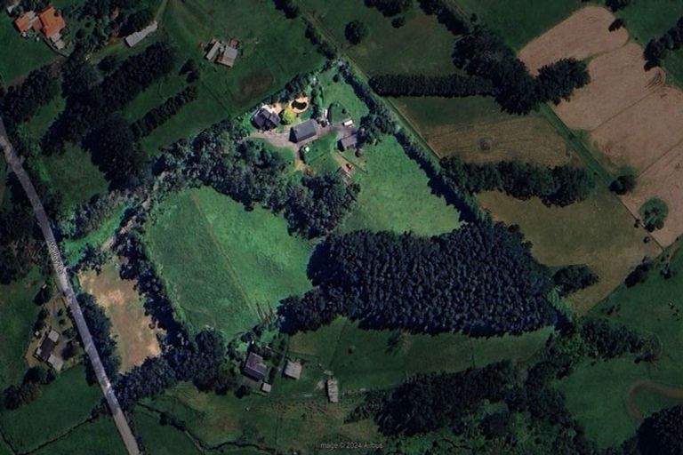 Photo of property in 69 Valley Road, Waimauku, 0881