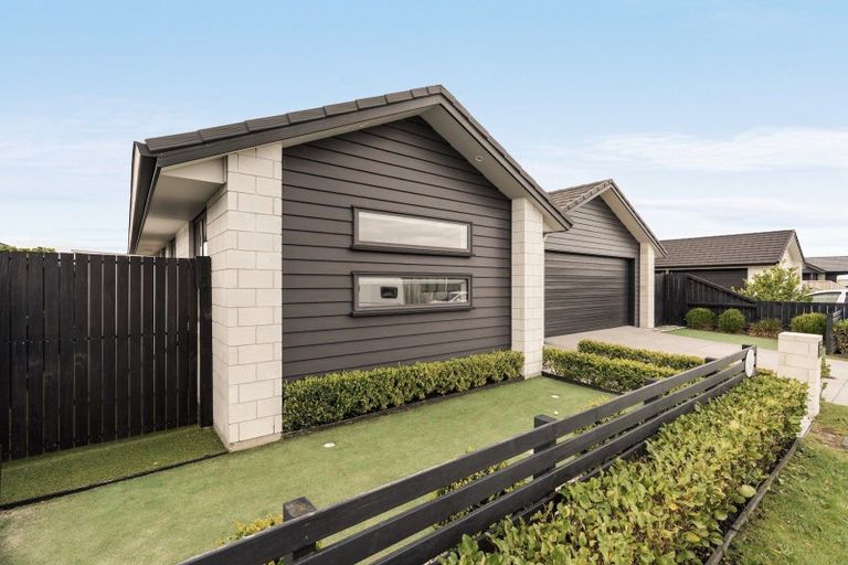 Photo of property in 24 Kuru Place, Papamoa, 3118