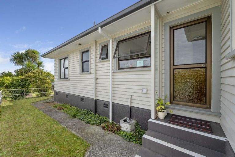 Photo of property in 126 Brooklands Road, Brooklands, New Plymouth, 4310