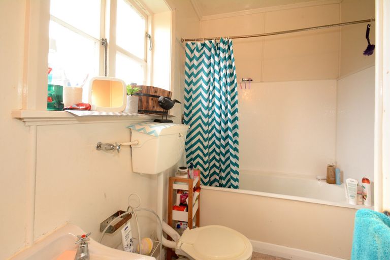 Photo of property in 250 Taieri Road, Wakari, Dunedin, 9010