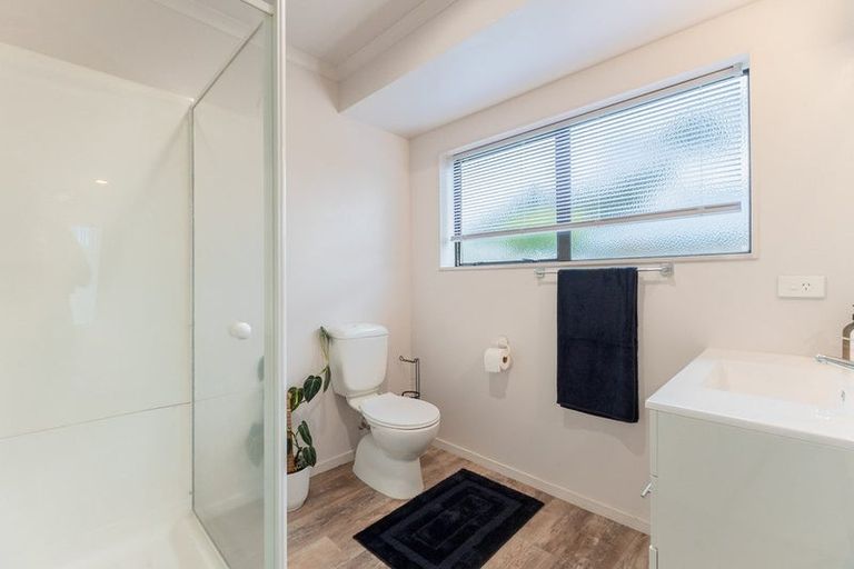 Photo of property in 130 Weggery Drive, Waikanae Beach, Waikanae, 5036