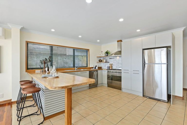 Photo of property in 10 Ocean Parade, Pukerua Bay, 5026