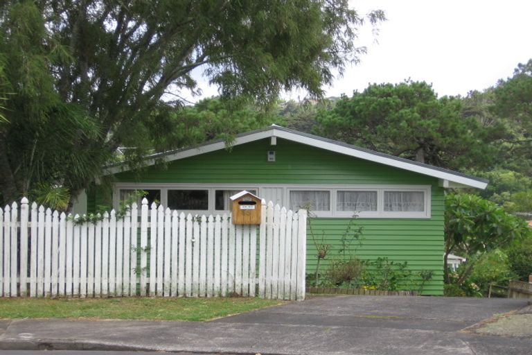 Photo of property in 86 Paragon Avenue, Beach Haven, Auckland, 0626