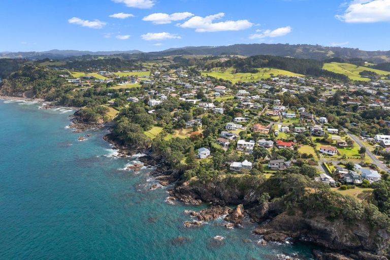 Photo of property in 12 Penguin Street, Leigh, 0985