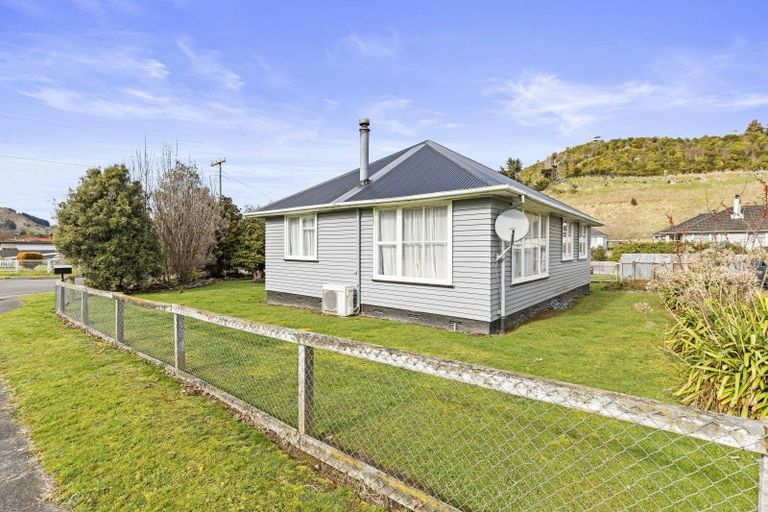 Photo of property in 44 Goldfinch Street, Taihape, 4720