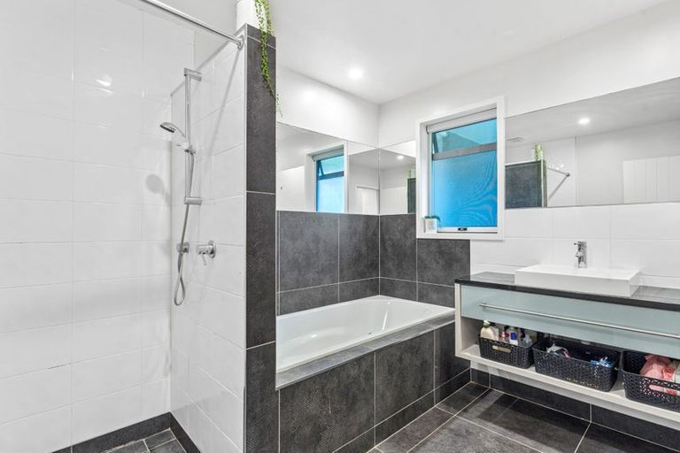 Photo of property in 842a South Head Road, South Head, Helensville, 0874