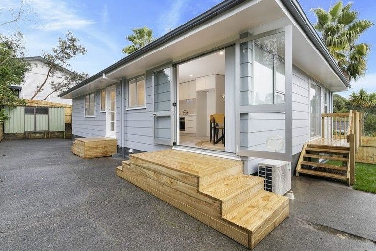 Photo of property in 53a Salamanca Road, Sunnynook, Auckland, 0620